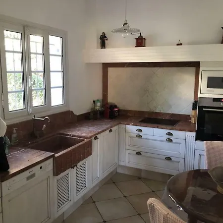 Maryvette 8 Villa *
