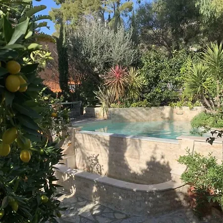 Maryvette 8 Villa